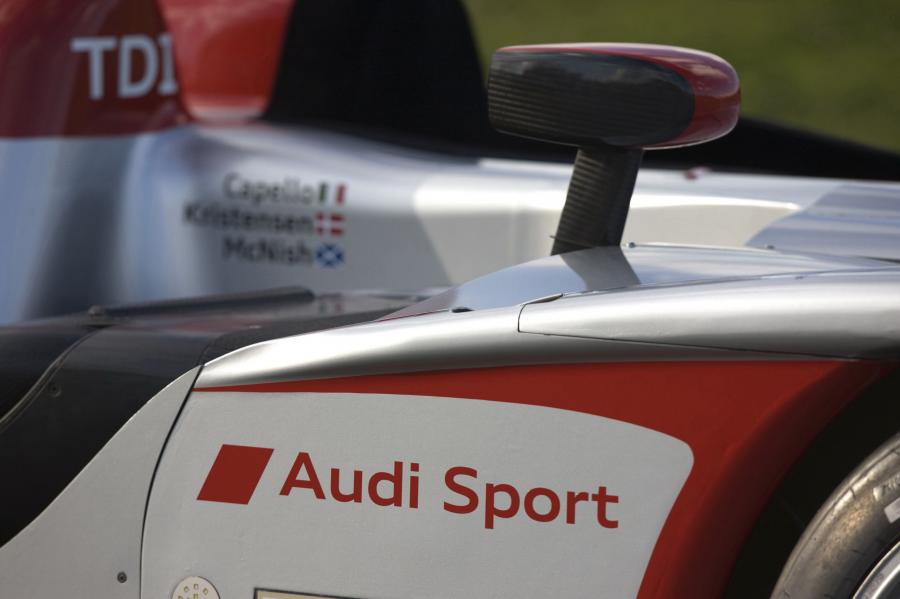 Детали экстерьера Audi R15 TDI 2009 года  (фото 18 из 78)